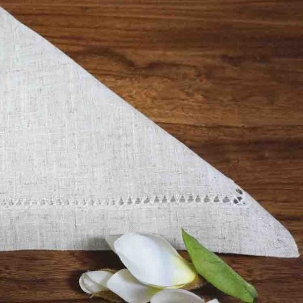 Why a Hemtitch Tablecloth Supplier Must Prioritize Lot Traceability Why a Hemtitch Tablecloth Supplier Must Prioritize Lot Traceability