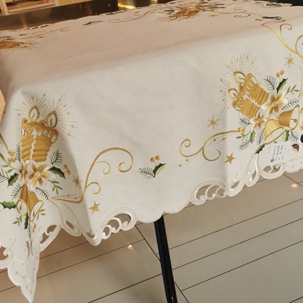 The Technical Expertise of a Christmas Tablecloth Manufacturer in Dobby Weaves The Technical Expertise of a Christmas Tablecloth Manufacturer in Dobby Weaves