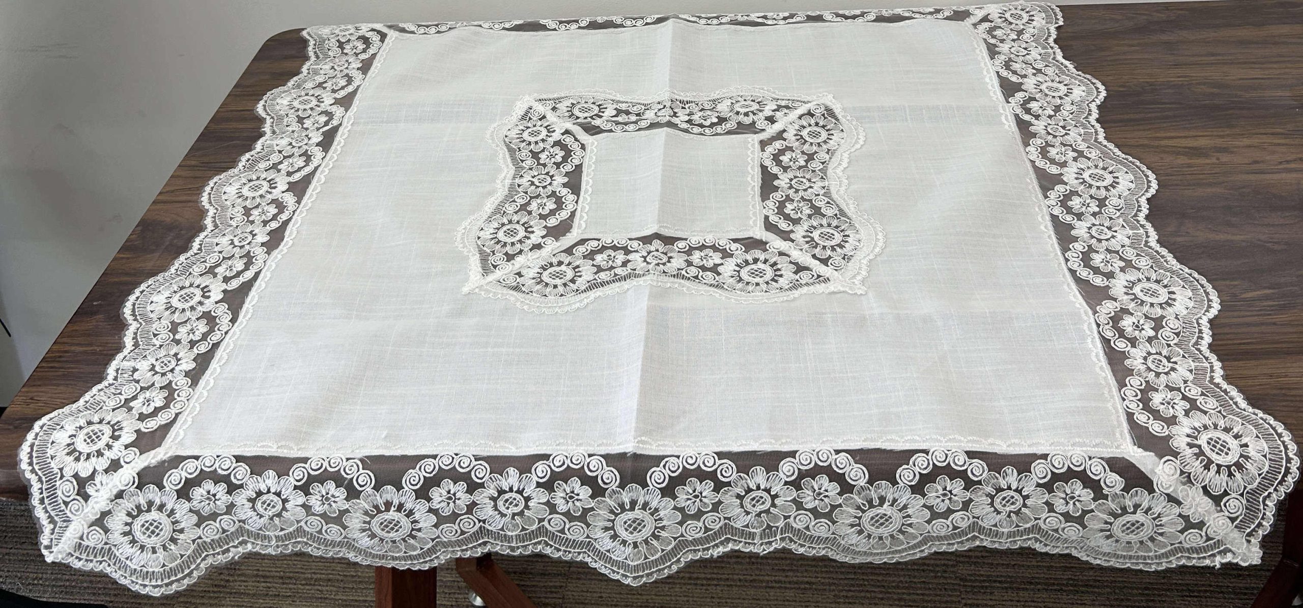 H693229f33db346e0a602630346412067o