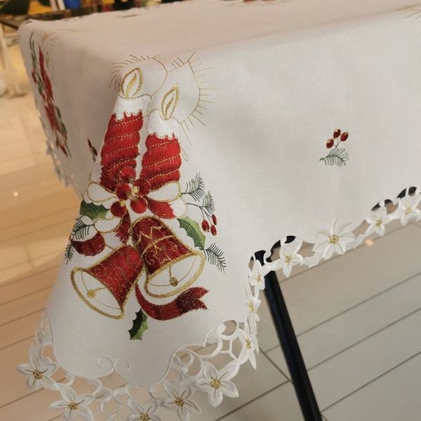 Top Christmas Tablecloth Trends Featuring Velvet and Plaid Patterns Top Christmas Tablecloth Trends Featuring Velvet and Plaid Patterns